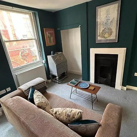 John Street 3 Apartment *